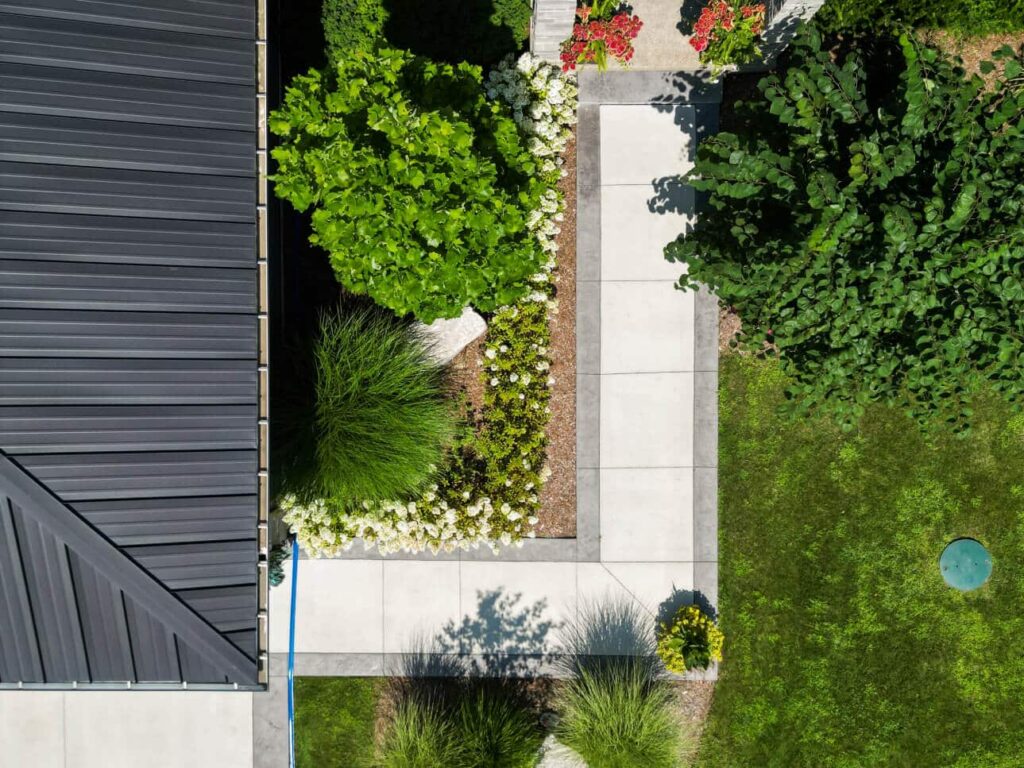 Exposed aggregate concrete finish